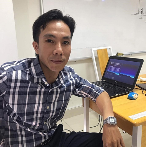 Giảng viên Trần Kim Đính luôn nhiệt huyết với công việc của mình.