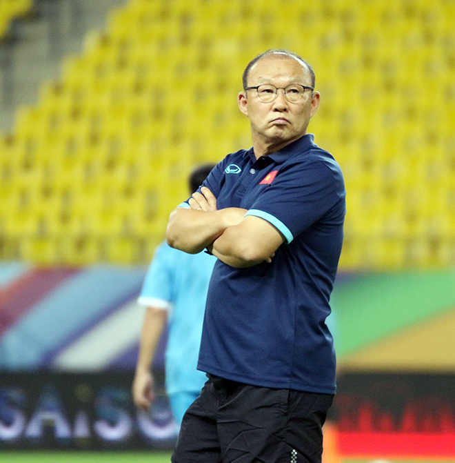 ĐT Việt Nam làm quen sân đấu Saudi Arabia, hồi hộp trước trận đấu lịch sử - 4