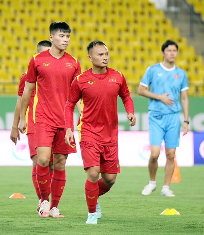 ĐT Việt Nam làm quen sân đấu Saudi Arabia, hồi hộp trước trận đấu lịch sử - 8