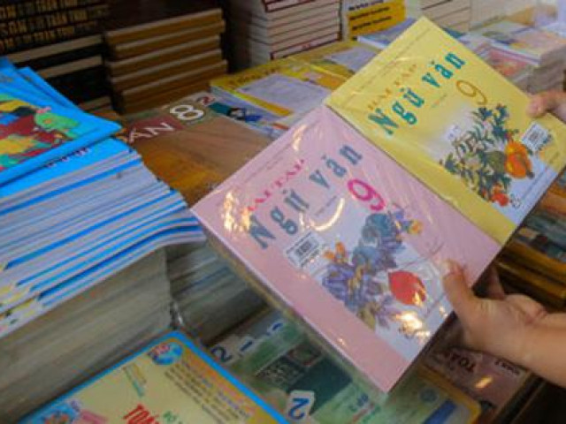 Giáo dục - du học - Nháo nhào tìm sách giáo khoa cho con