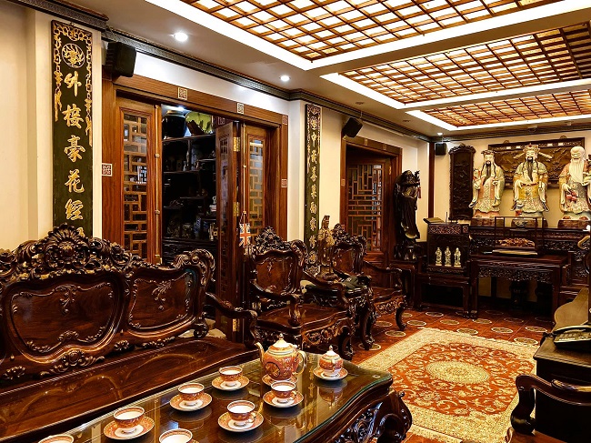 Bên trong căn nhà phố Hà Nội toàn gỗ quý trị giá gần 100 tỷ đồng
