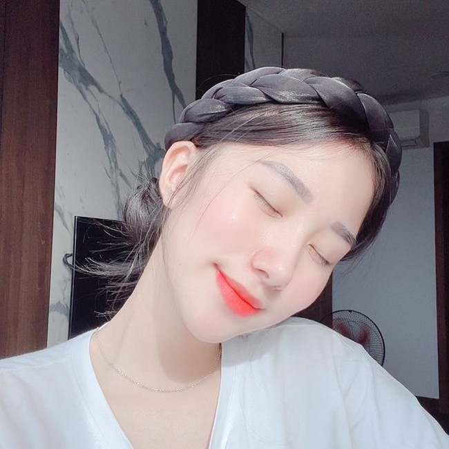 Trang TikTok của cô có hàng triệu lượt theo dõi. 
