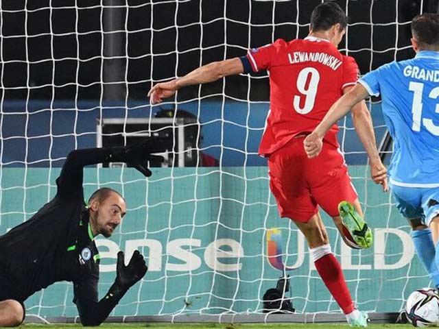 Bóng đá - Đội của Lewandowski "cảnh báo" ĐT Anh: Vùi dập 7 bàn, hat-trick 27 phút