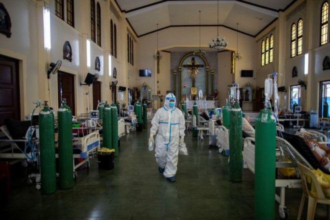 Số ca nhiễm Covid-19 ở Philippines đạt mức 2.000.000 ca trong tháng 9-2021. Ảnh: Reuters