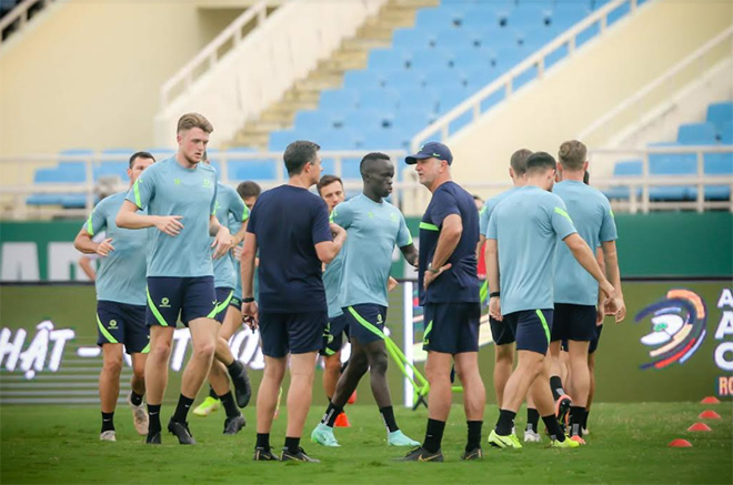 Quang cảnh buổi tập trên sân Mỹ Đình của Australia