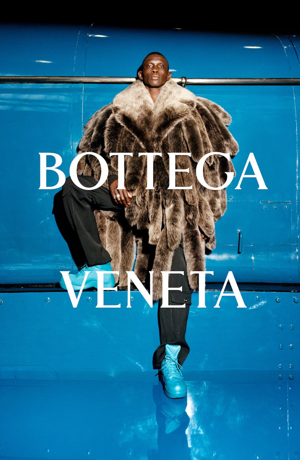 Bottega Veneta ra mắt bộ sưu tập với hai thái cực vui - buồn đối lập - 1