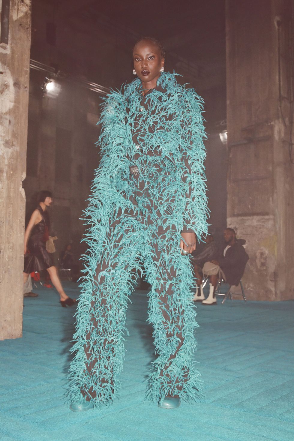 Bottega Veneta ra mắt bộ sưu tập với hai thái cực vui - buồn đối lập - 5