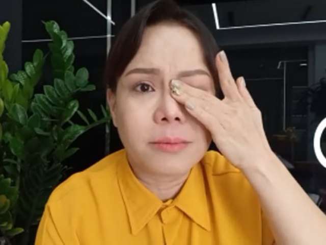 Đời sống Showbiz - NS Việt Hương gặp sự cố, phải livestream khẩn thiết kêu gọi