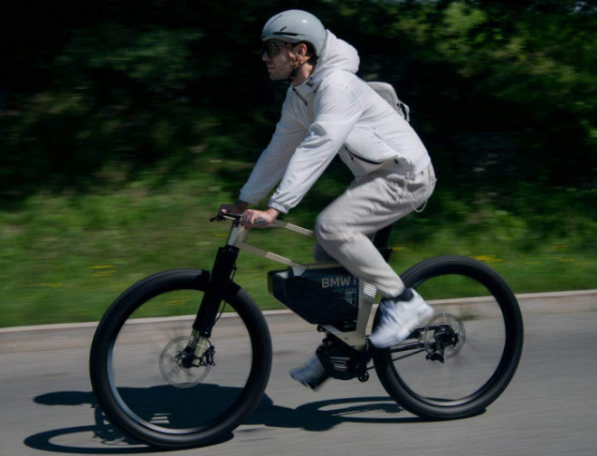 Ra mắt xe đạp điện BMW có trang bị mở khoá bằng nhận diện gương mặt - 3