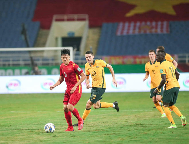 Hình ảnh Thành Chung chia sẻ sau trận đấu với Australia