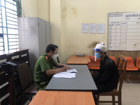 Lý Quán Hoàng tại cơ quan điều tra