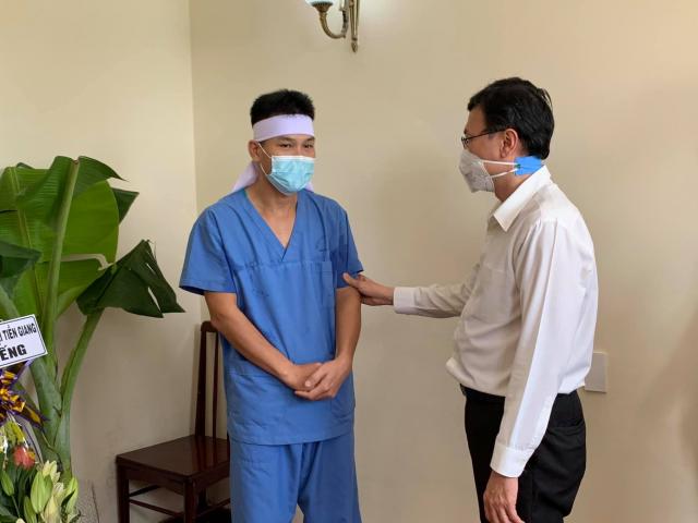 Sức khỏe đời sống - Chiến sĩ áo trắng BV Hữu Nghị đang chống dịch tại Tiền Giang không thể về chịu tang cha