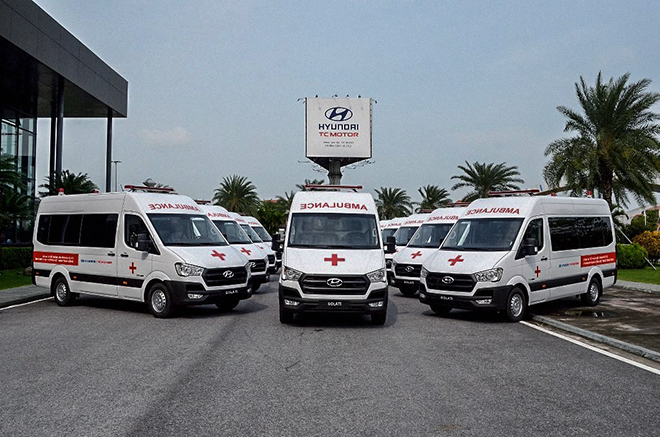 Hyundai Việt Nam trao tặng 10 xe cấp cứu Solati cho các tỉnh chống dịch - 4