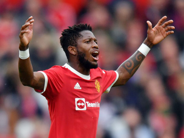 Bóng đá - SAO MU Fred bị cấm thi đấu 2 trận, fan "Quỷ đỏ" đòi FIFA treo giò đến Giáng sinh