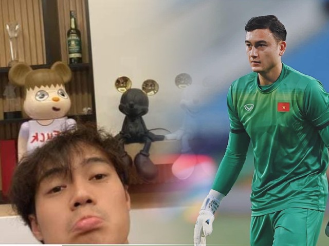 Bóng đá - "Chủ tịch" Văn Toàn khoe đồ chơi 300 triệu đồng, đồng đội khóc tiễn Văn Lâm