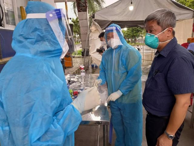 Sức khỏe đời sống - Mở lại hoạt động tập kết và trung chuyển, chợ lớn nhất TP.HCM phòng COVID-19 thế nào?