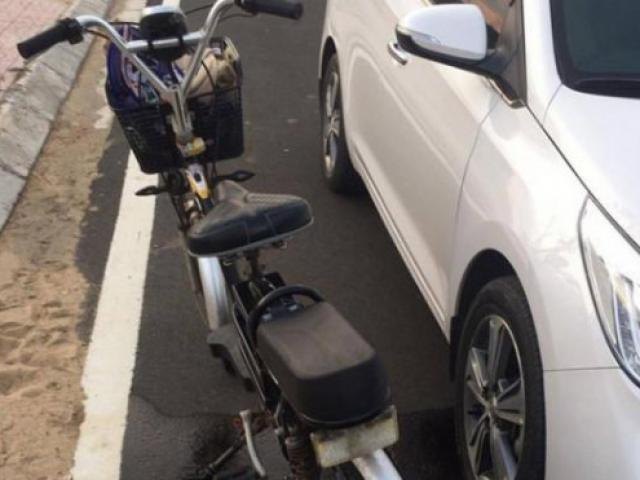 Tin tức trong ngày - Trưởng ban HĐND Phú Yên cùng nữ cán bộ "đi xem đất" bị kỷ luật cảnh cáo