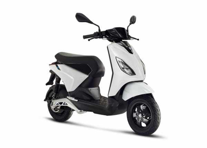 Piaggio trình làng xe điện mới: Giá ngang SH150 ABS - 1