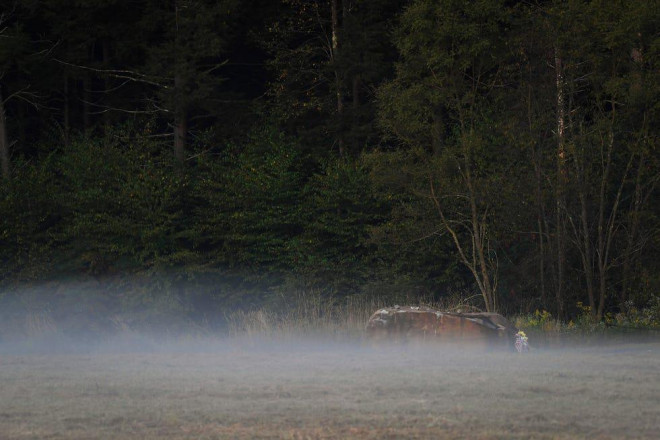 Điểm va chạm của chuyến bay United Airlines Flight 93 xuống 1 cánh đồng ở TP Shanksville, bang Pennsylvania. Ảnh: USA Today