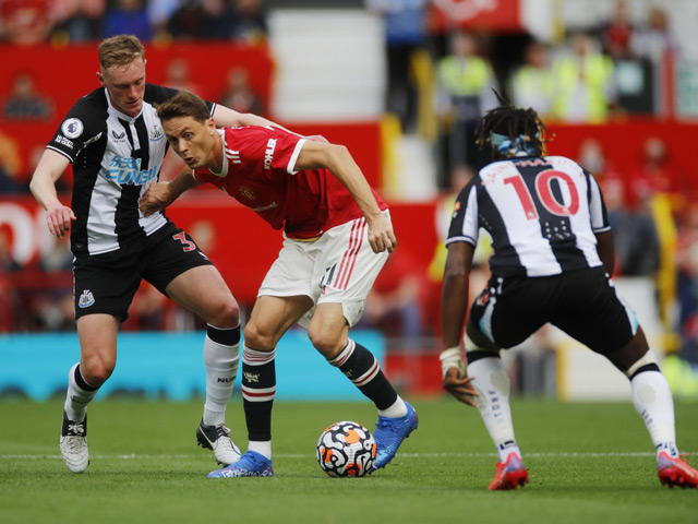 Bóng đá - MU đại thắng ngày Ronaldo tái xuất, vẫn đau đầu vì điểm yếu "chí mạng"