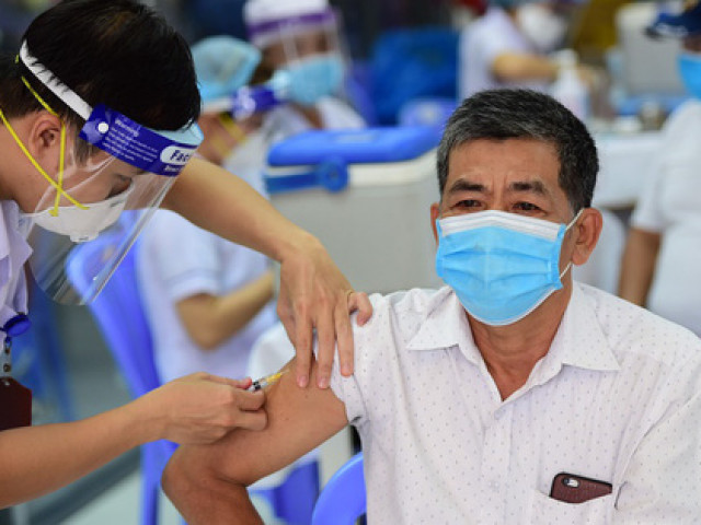 Sức khỏe đời sống - Nguy cơ tử vong do COVID-19 cao gấp 11 lần ở người chưa tiêm vắc-xin