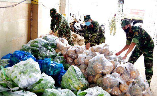 Tình trạng khó khăn trong lưu thông tại nhiều địa phương chính là điển hình cần lưu ý, cần tìm cách khắc phục để đưa nông sản tới người dân ở TP.HCM.