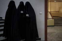 Taliban lại thay đổi quy định về nữ sinh đại học