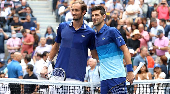 Djokovic đứng trước cơ hội lịch sử đoạt cả 4 Grand Slam trong 1 năm, trong khi Medvedev vẫn đang đi tìm danh hiệu đầu tiên
