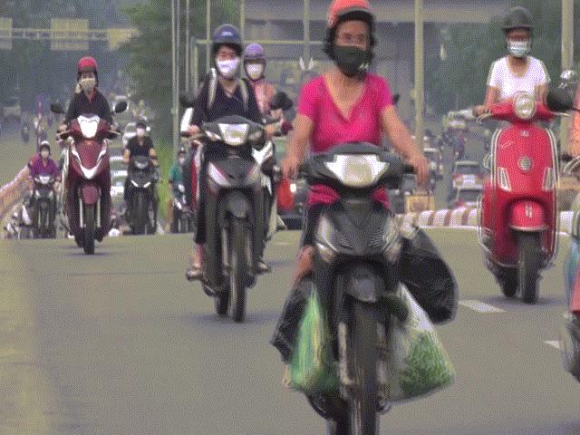 Tin tức trong ngày - CLIP: Cảnh đường phố Hà Nội đông đúc trong ngày đầu tuần