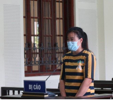 Bị cáo Lương Thị Tinh khai nhận hành vi phạm tội của mình.