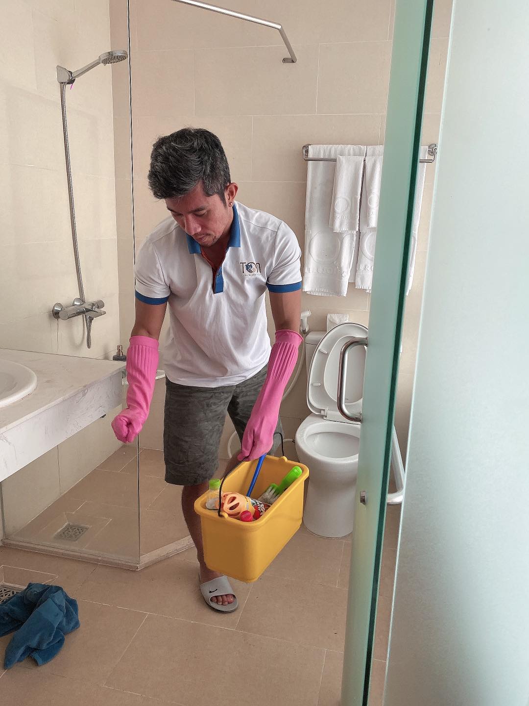 Lương Bằng Quang bị người thương quay lưng khi cọ toilet kiếm sống ở Phú Quốc - 4