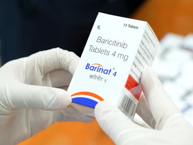 Núp bóng quà biếu tặng tuồn thuốc trị COVID-19 về Việt Nam: Lộ chi tiết bất thường - 6