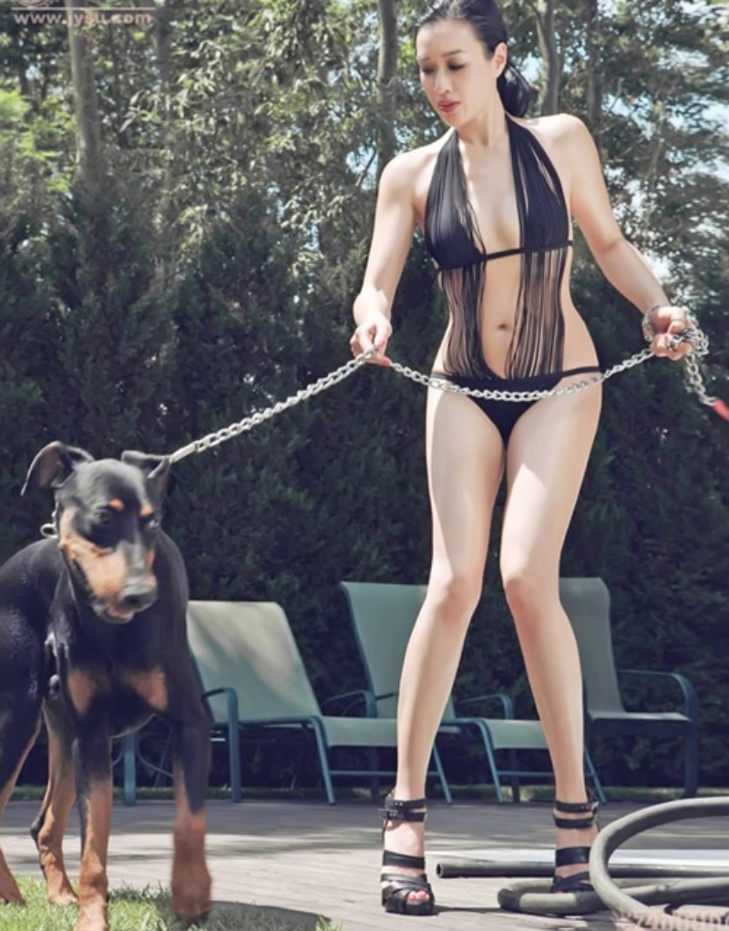 Chung Lệ Đề được mệnh danh là "nữ thần gợi cảm" của Trung Quốc.