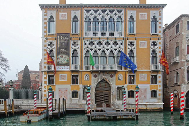 Gallerie dell’Accademia: Bảo tàng này lưu trữ một bộ sưu tập nghệ thuật tuyệt vời từ trước thế kỷ 19 và trưng bày tác phẩm của nhiều nghệ sĩ như Bellini, Canaletto và Titian. Đối với những ai yêu thích nghệ thuật Phục hưng và những kiệt tác mang tính biểu tượng, phòng trưng bày này là nơi không thể bỏ qua.
