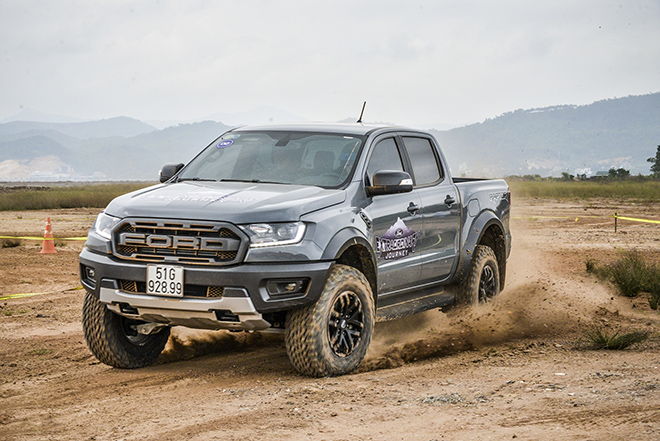 Giá xe Ford Ranger Raptor lăn bánh tháng 9/2021 - 3