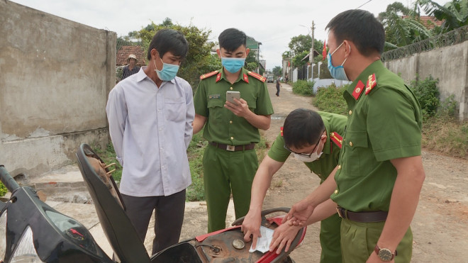 Bà Thúy đã gài ma túy vào xe máy của chồng rồi báo công an