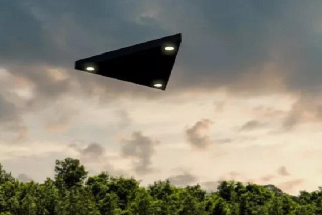 Sốc với những lần chạm trán UFO kỳ lạ đến mức không ai có thể giải thích - 1