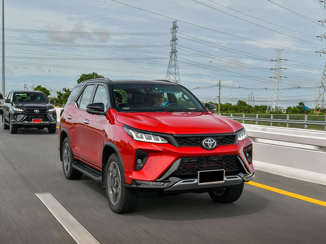 Tin tức ô tô - Giá xe Toyota Fortuner lăn bánh tháng 9/2021