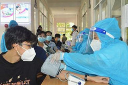 Tin tức trong ngày - Đã kiểm tra, xác định có 57 trẻ dưới 18 tuổi tiêm vắc xin Covid-19