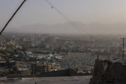 Thủ đô Kabul hứng rốc-két, Taliban đứng trước "phép thử" khó