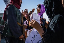 Taliban cấm nữ giới vào làm việc tại Bộ Phụ nữ