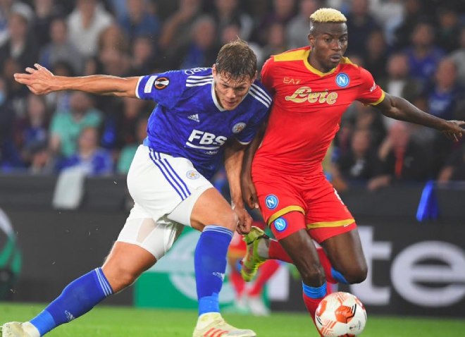 Osimhen lập cú đúp, giúp Napoli cầm hòa Leicester dù bị dẫn trước 2 bàn