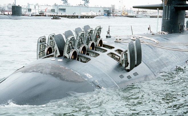 Bệ phóng tên lửa hành trình Tomahawk trên các tàu ngầm hạt nhân lớp Virginia của Mỹ.