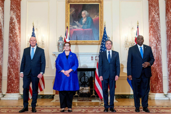 Bộ trưởng Quốc phòng Úc Peter Dutton và Bộ trưởng Ngoại giao Úc Marise Payne với Ngoại trưởng Mỹ Antony Blinken và Bộ trưởng Quốc phòng Mỹ Lloyd Austin sau cuộc họp tại Washington hôm 16-9. Ảnh: Reuters