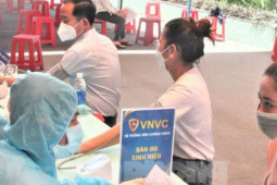 Tin tức trong ngày - Sở Y tế Bình Dương 2 lần kiến nghị tiêm vắc xin cho trẻ dưới 18 tuổi