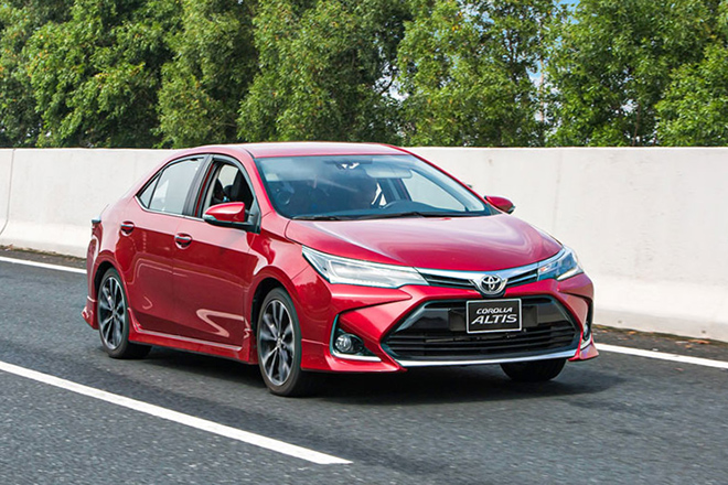 Giá xe Toyota Corolla Altis lăn bánh tháng 9/2021, tặng 2 năm bảo hiểm thân vỏ - 1