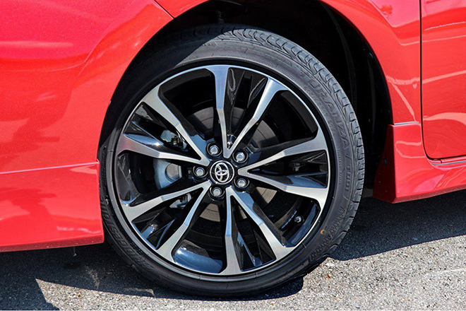 Giá xe Toyota Corolla Altis lăn bánh tháng 9/2021, tặng 2 năm bảo hiểm thân vỏ - 8