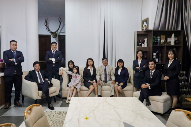 Luật sư Lê Nguyên Hòa cùng các cộng sự