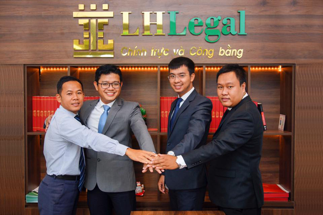 Luật sư Lê Nguyên Hòa cùng các cộng sự