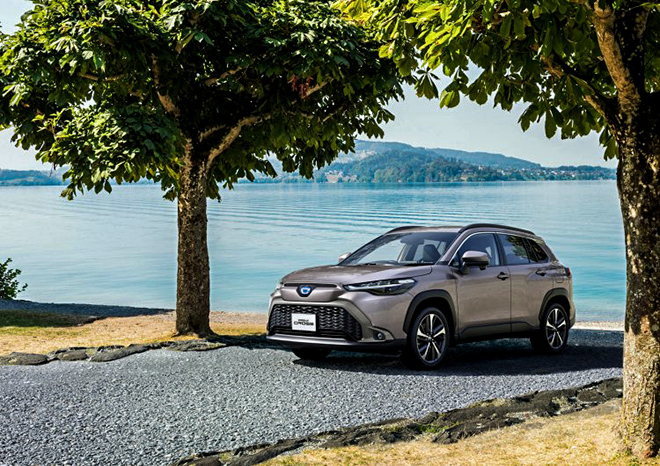 Toyota Corolla Cross ra mắt tại quê nhà, có thêm hệ dẫn động AWD - 4